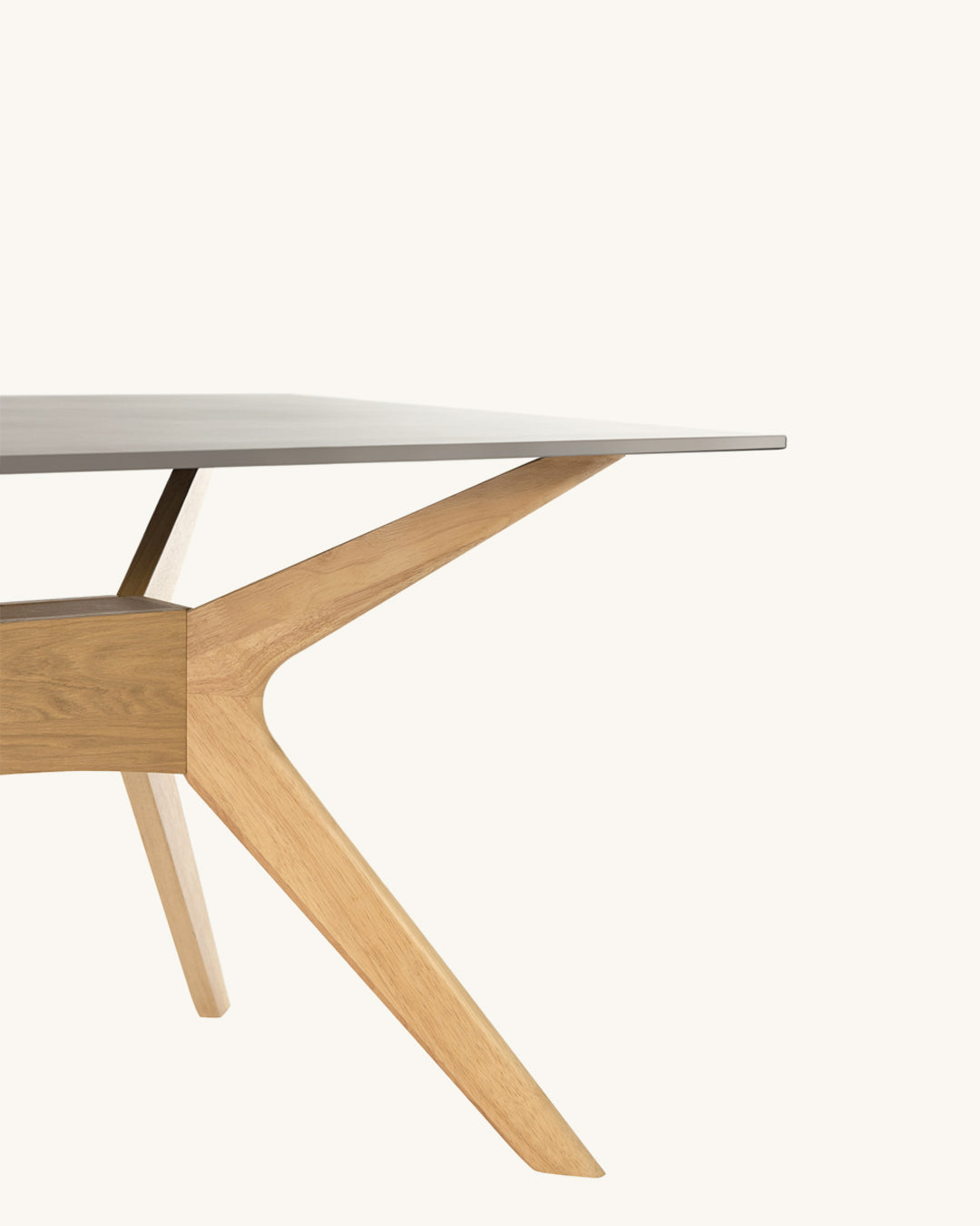 Gampola // Gris-roble 160