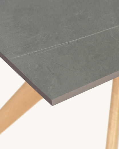 Gampola // Gris-roble 160