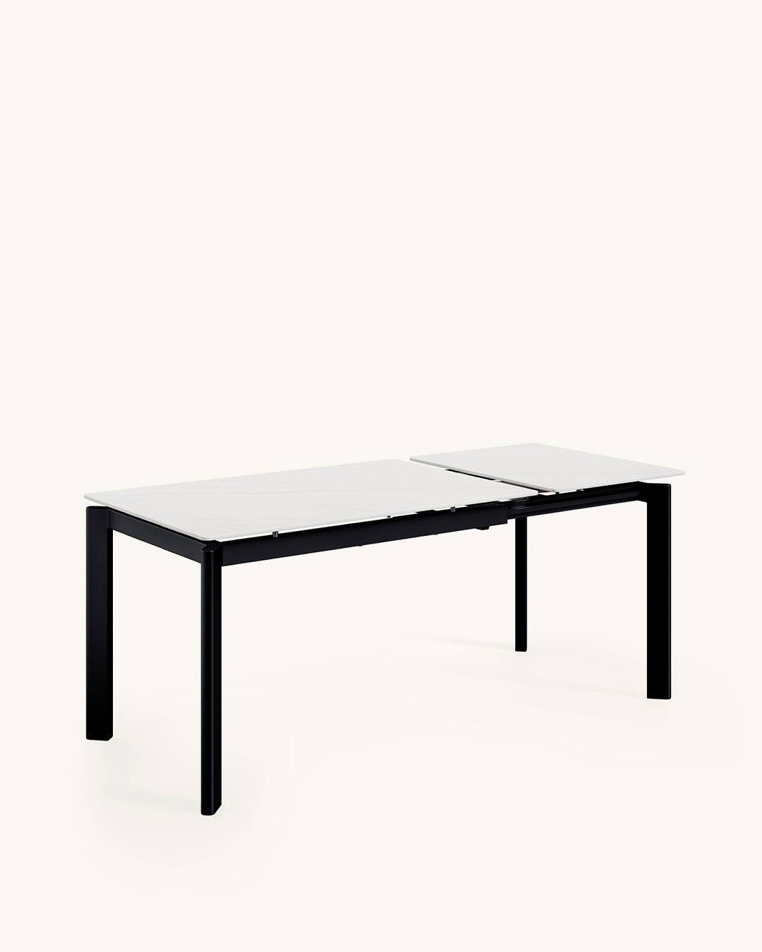 Beatrix // Branco-preto 120 cm