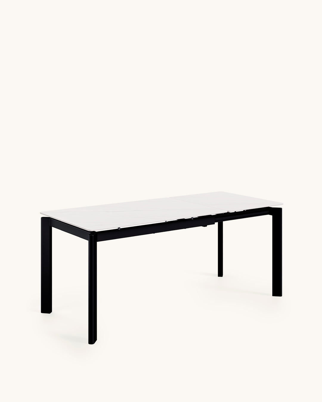 Beatrix // Branco-preto 120 cm